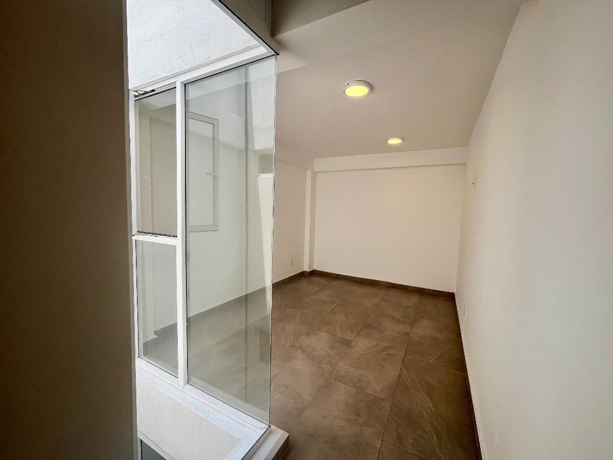 6 de 14: RECAMARA SECUNDARIA CON ILUMINACION Y VENTILACION NATURAL