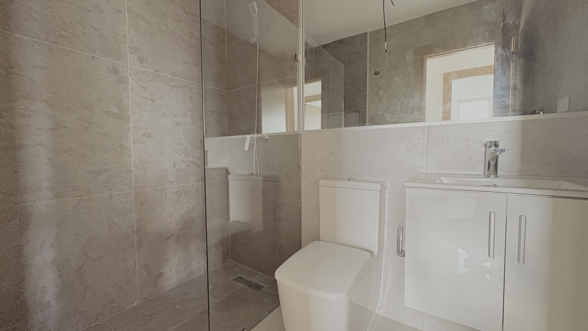 13 de 18: Baño habitación secundaria