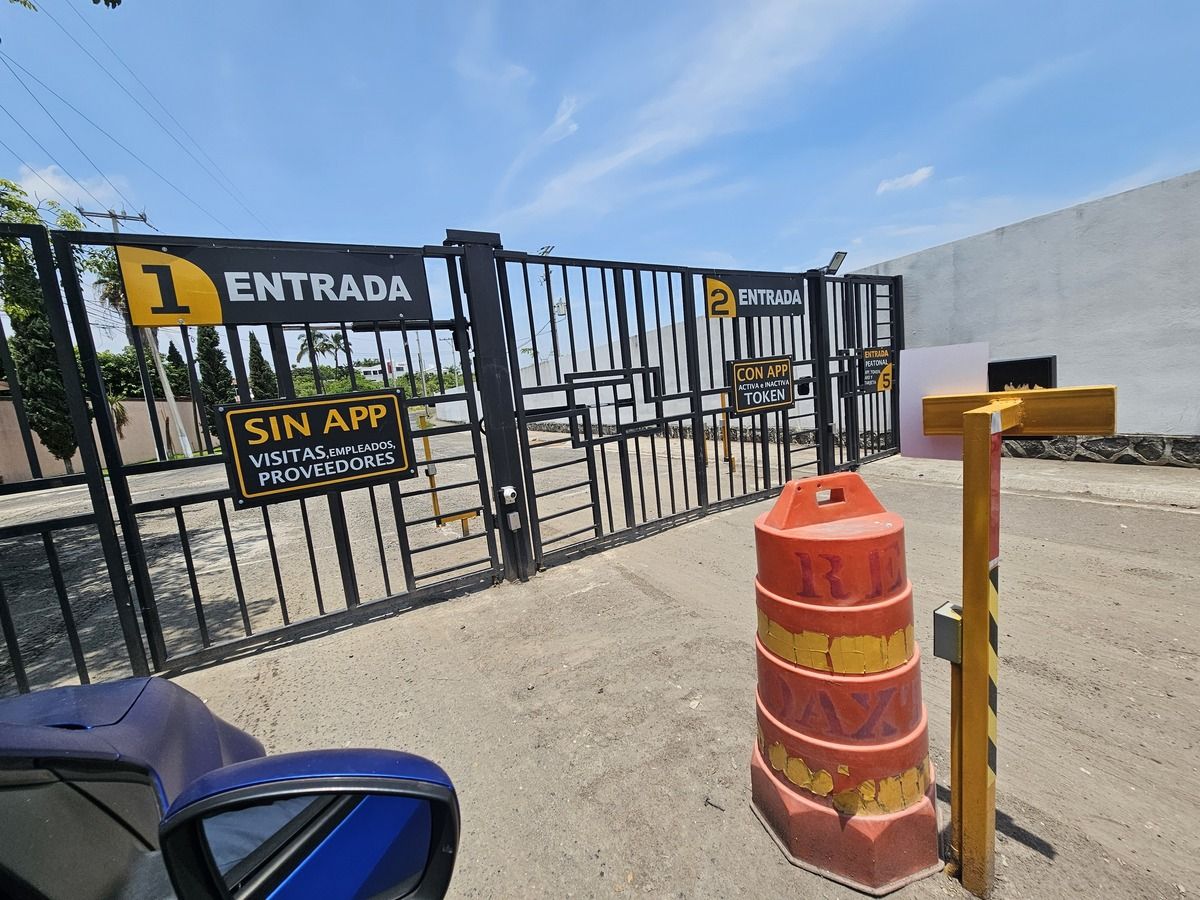 6 de 12: Control de acceso Ene l fraccionamiento