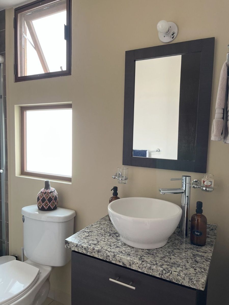 4 de 9: Baño principal