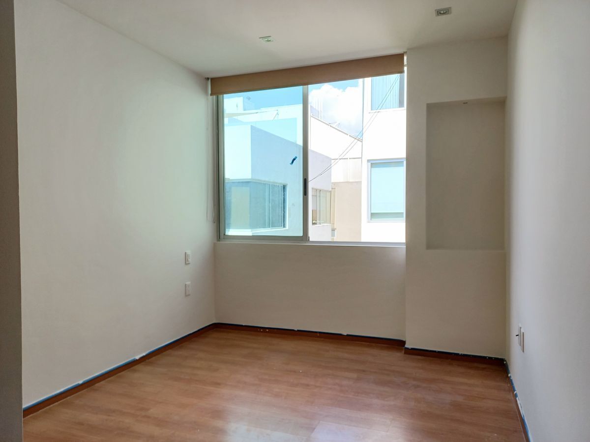 16 de 25: Recámara secundaria 1 con closet