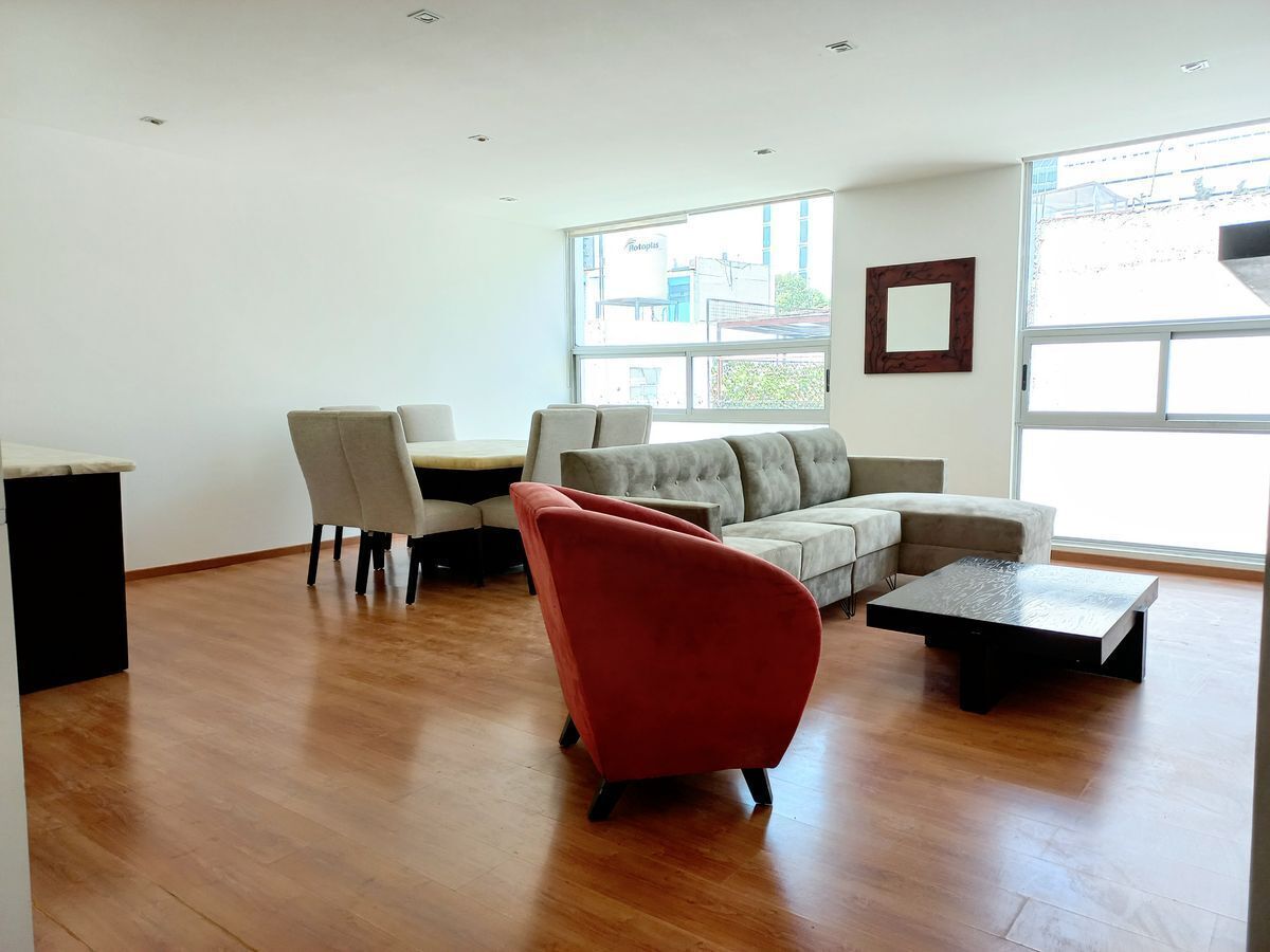 1 of 25: Amplia e iluminada estancia