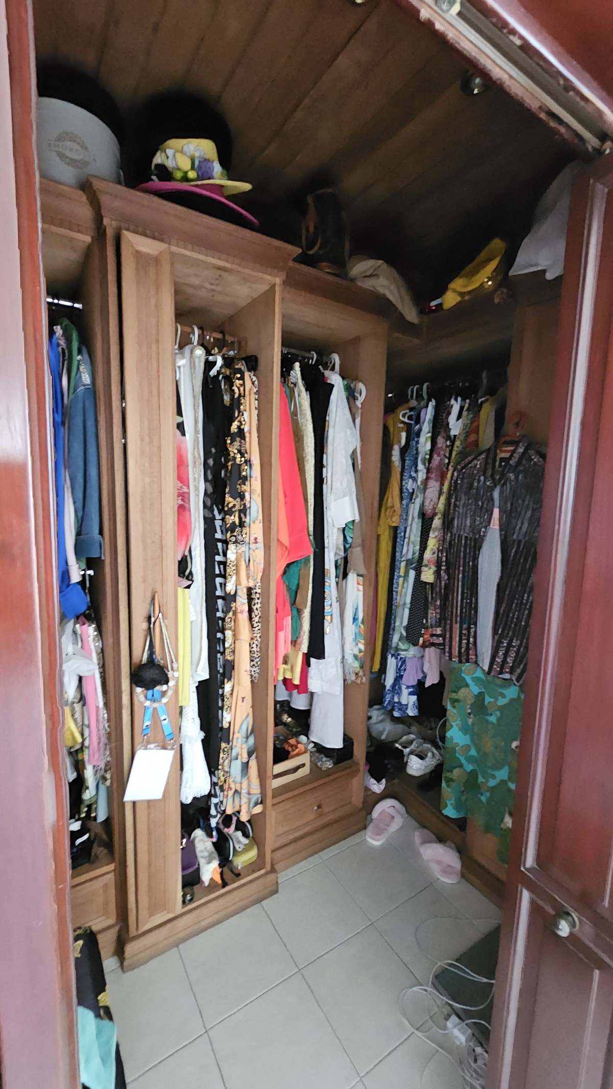 30 of 37: Closets adicionales habitación principal