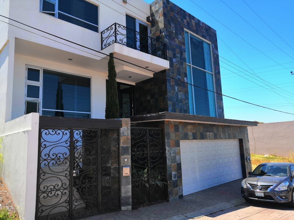 CASA EN VENTA EN BAJA MALIBU SECCION LOMAS EasyBroker