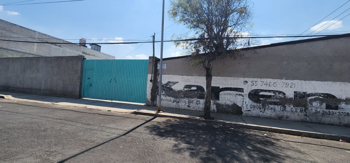 2 of 16: VISTA DE LA ENTRADA