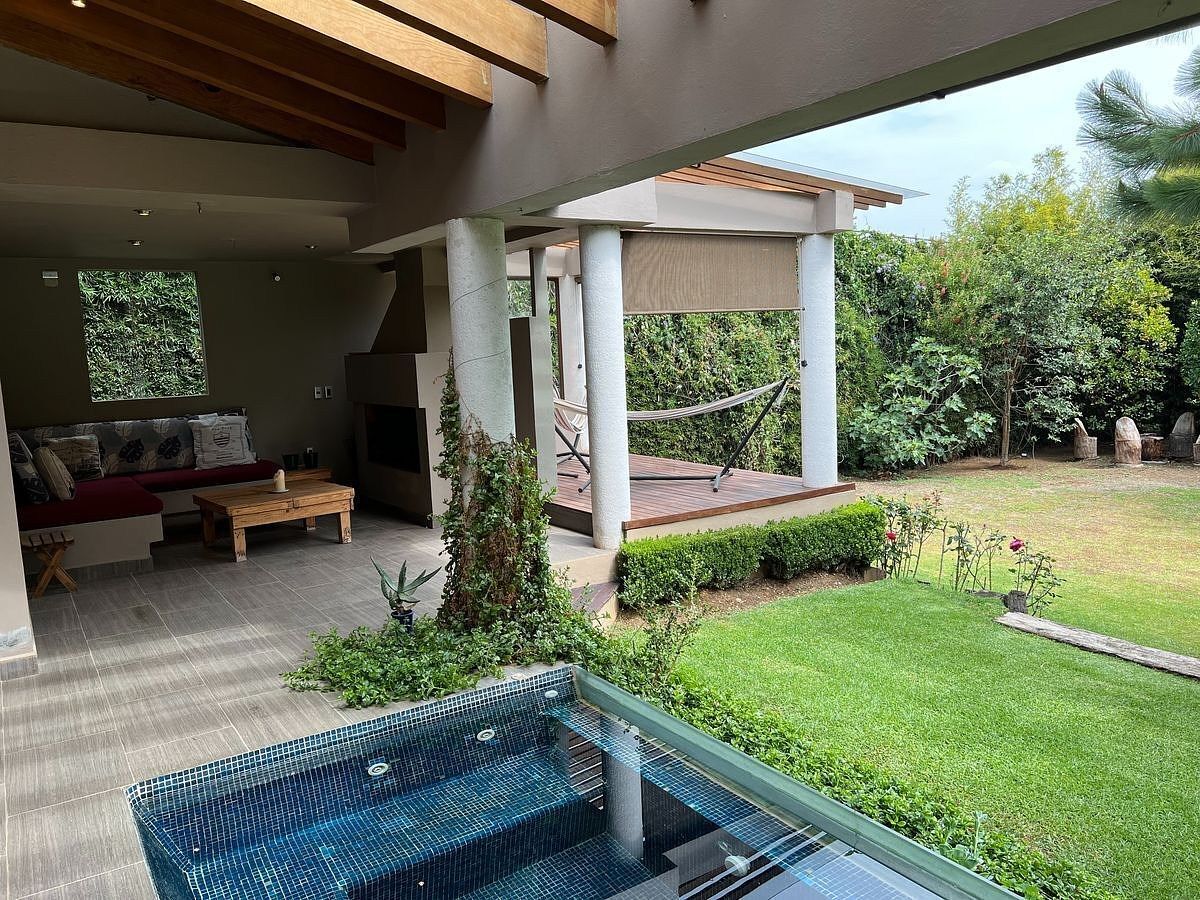 Casa em Avándaro, Valle de Bravo, foto 2 de 26