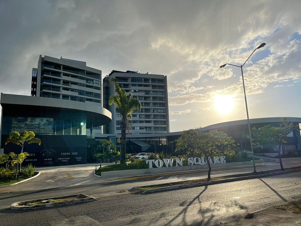 PRAÇA DA CIDADE MOBILIADA, foto 1 de 12