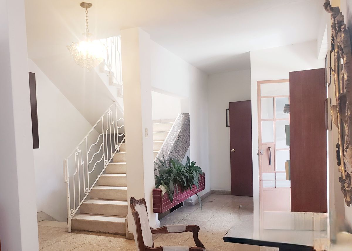 Escalera a las recamaras.