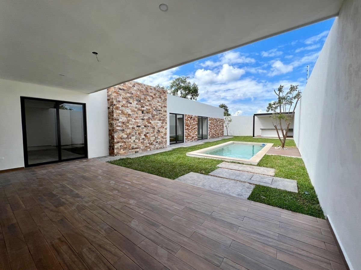 CASA EN VENTA MÉRIDA, PRANA DZITYÁ, MOD MILÁN, 526M2 TOTALMENTE EQUIPADA.