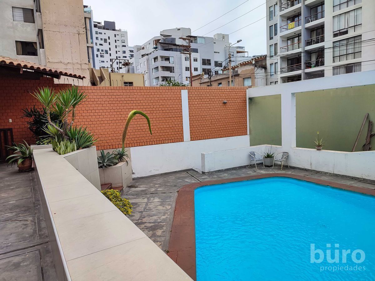 11 de 11: Área común, piscina