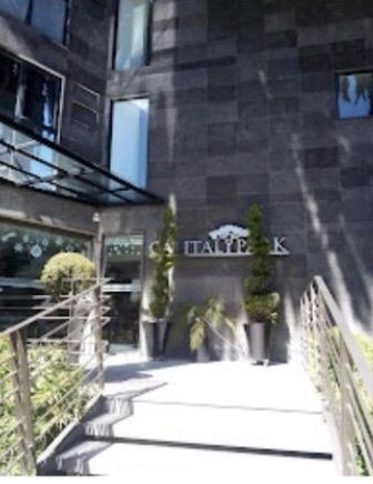 1 de 19: Fachada edificio