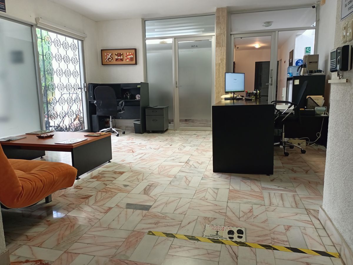 7 de 12: Sala de recepción