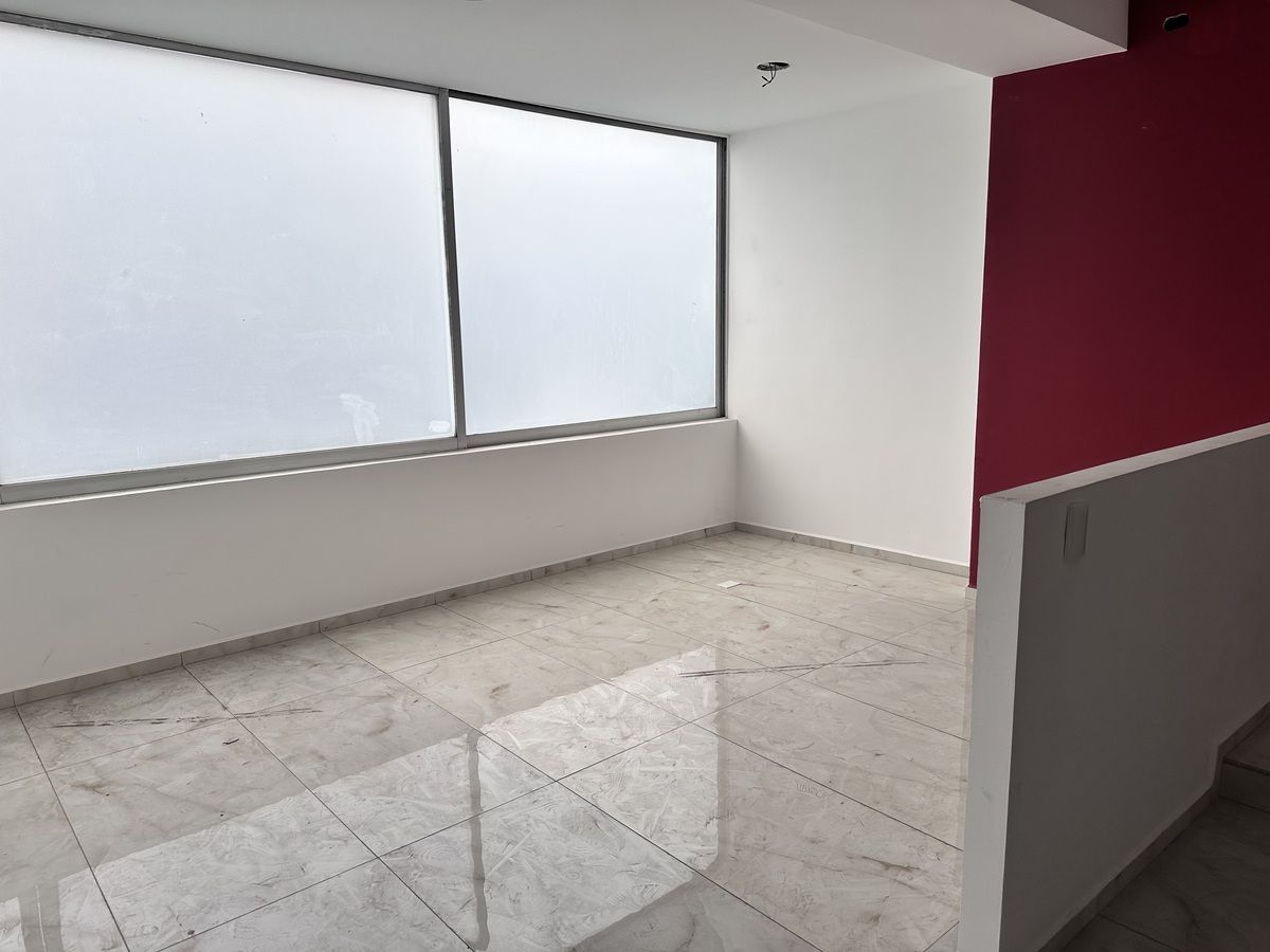 2 de 13: https://assets.easybroker.com/property_images/3811721/932070