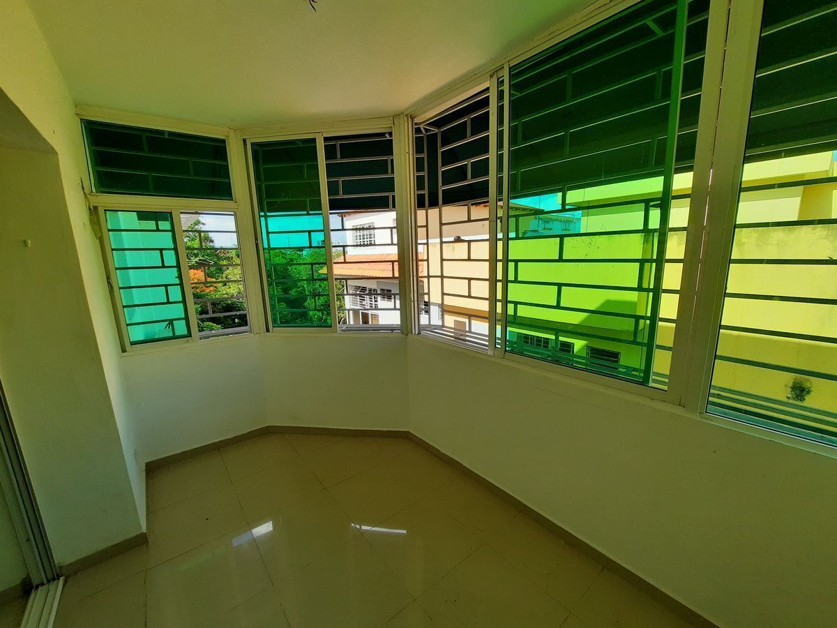 4 de 15: Balcon