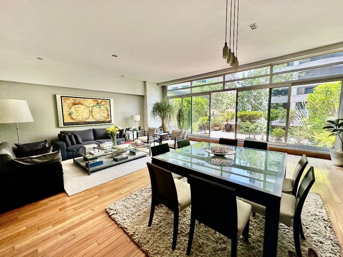 Venta Espectacular Departamento con Enorme Terraza en Privada de Tamarindos