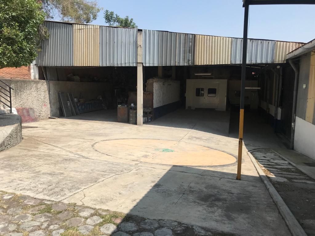 1 de 13: Patio de maniobras compartido