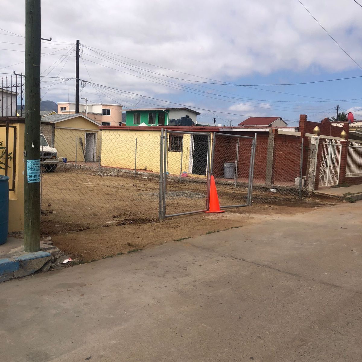 1 de 5: Exterior del terreno