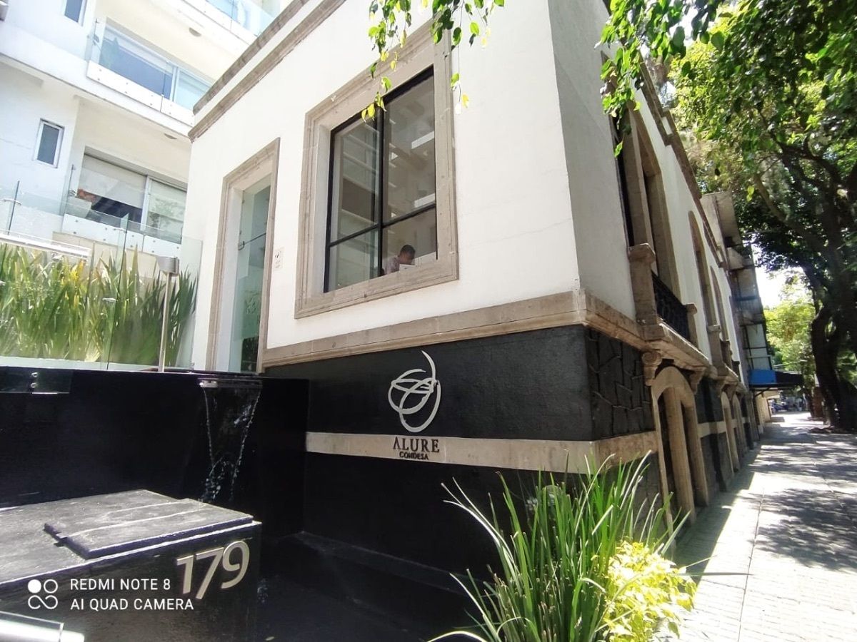 3 de 32: Fachada edificio