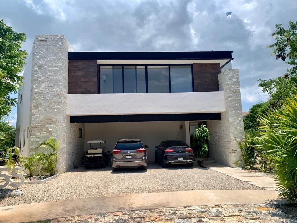 CASA EN PRIVADA FRENTE AL LAGO CON ESPECTACULAR VISTA DENTRO DEL YUCATAN COUNTRY, foto 1 de 34