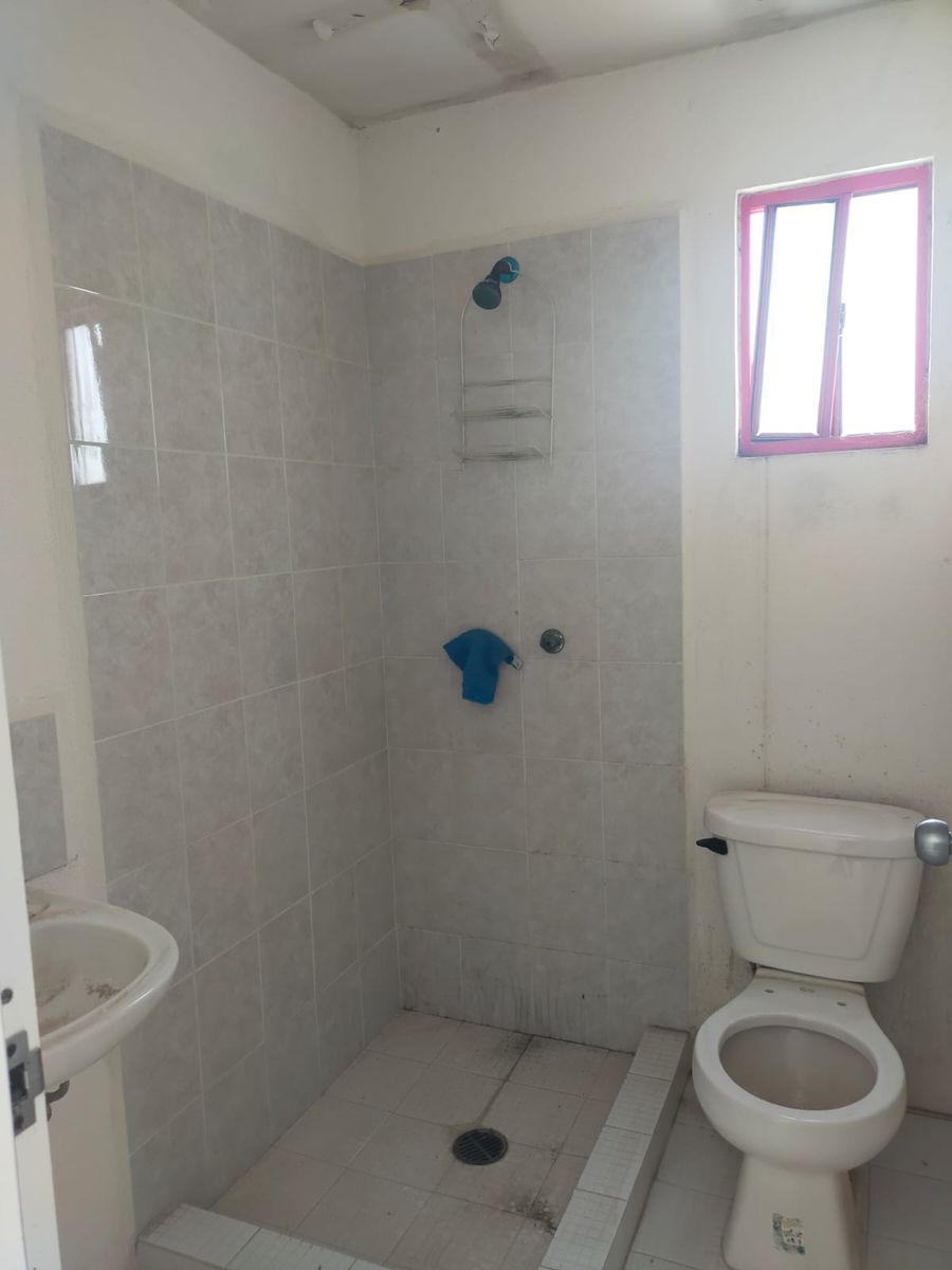 4 de 12: BAÑO