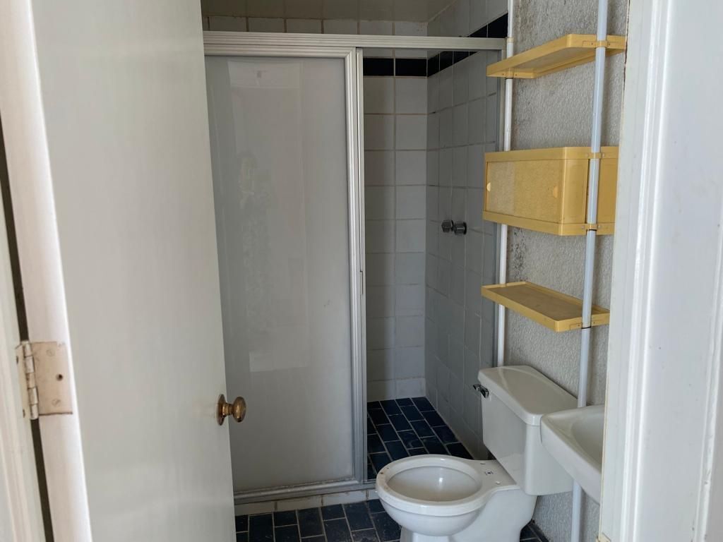 13 of 40: Baño completo