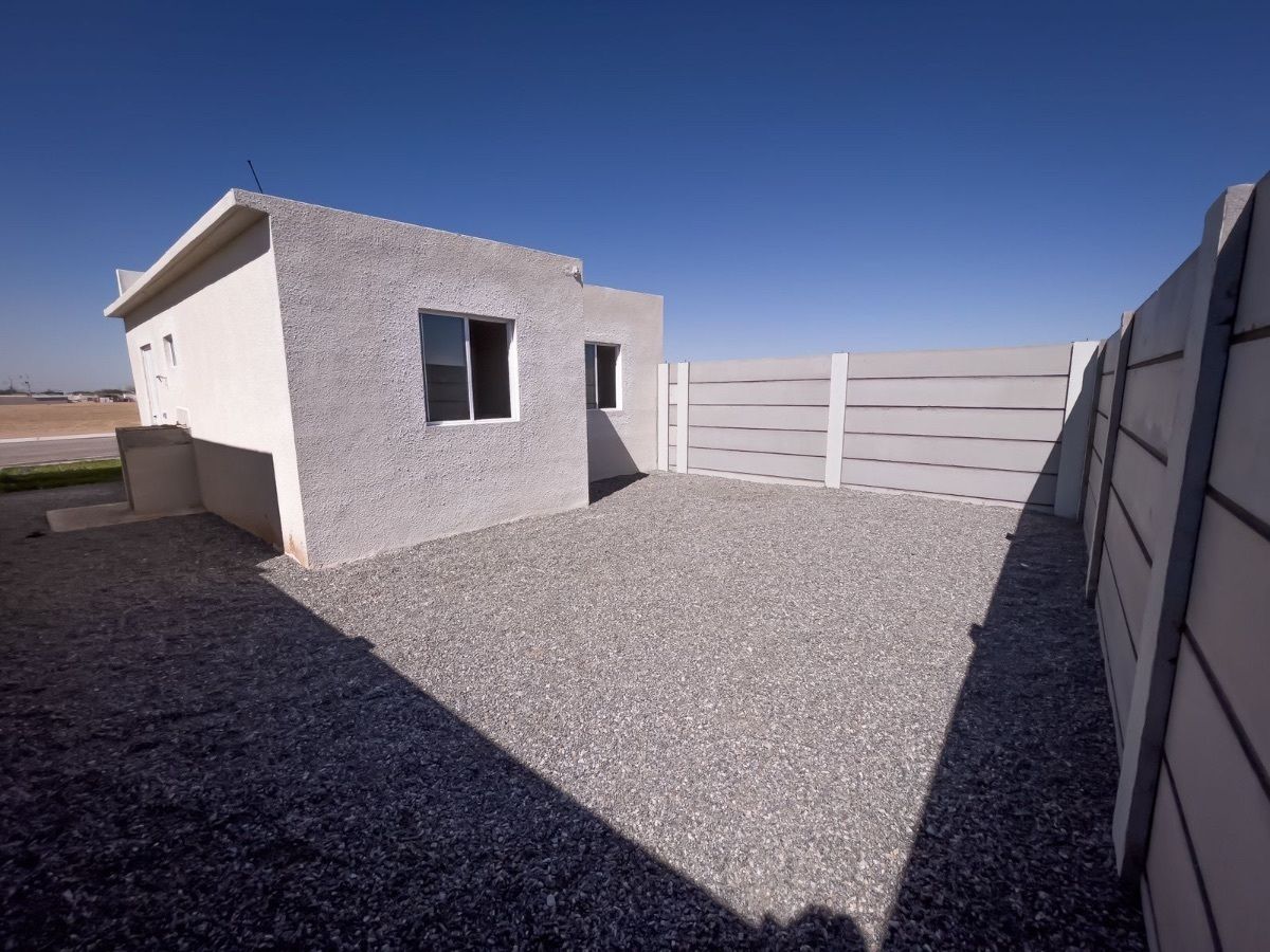 SE VENDE CASA MODERNA EN FRACCIONAMIENTO LOS LAURELES - foto 5