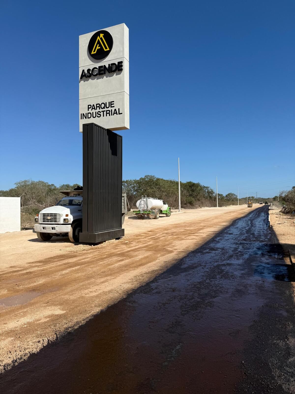 Terreno industrial carretera Uman