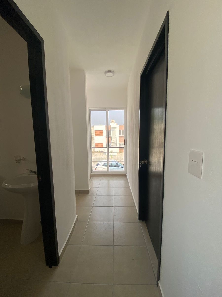 5 de 10: Pasillo segundo piso