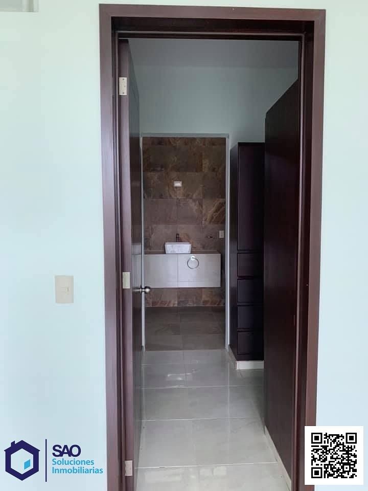 8 de 17: Baño completo