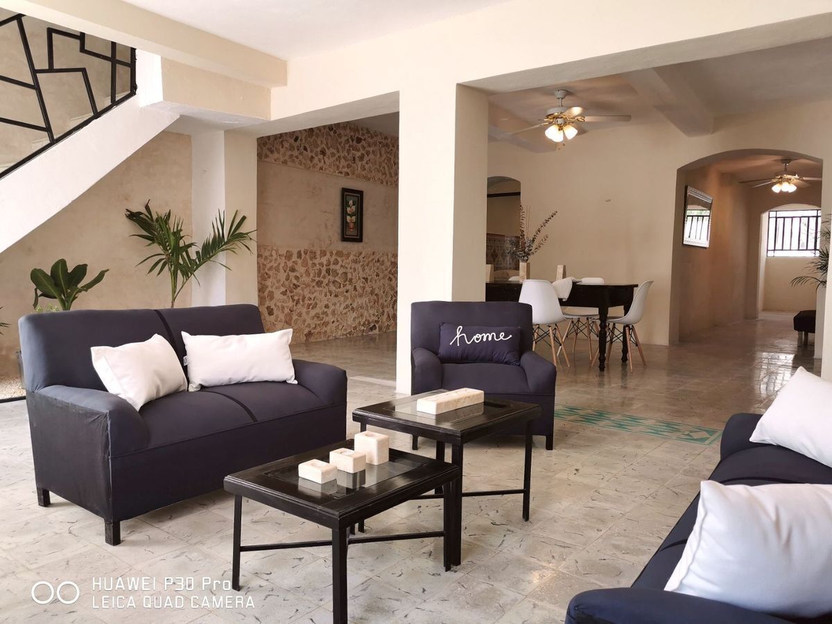 CASA MOBILIADA PARA ALUGUEL NO CENTRO DE MÉRIDA, 3 QUARTOS, A UMA QUADRA DA ERMITA, foto 1 de 15