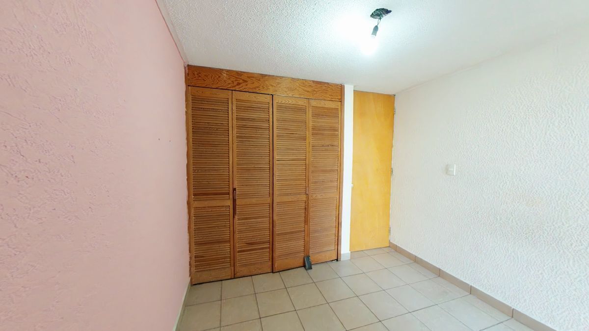11 de 15: Recamara con closet