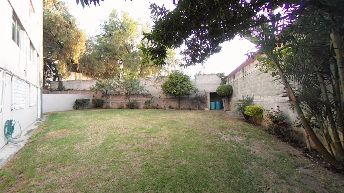 14 de 15: Jardín