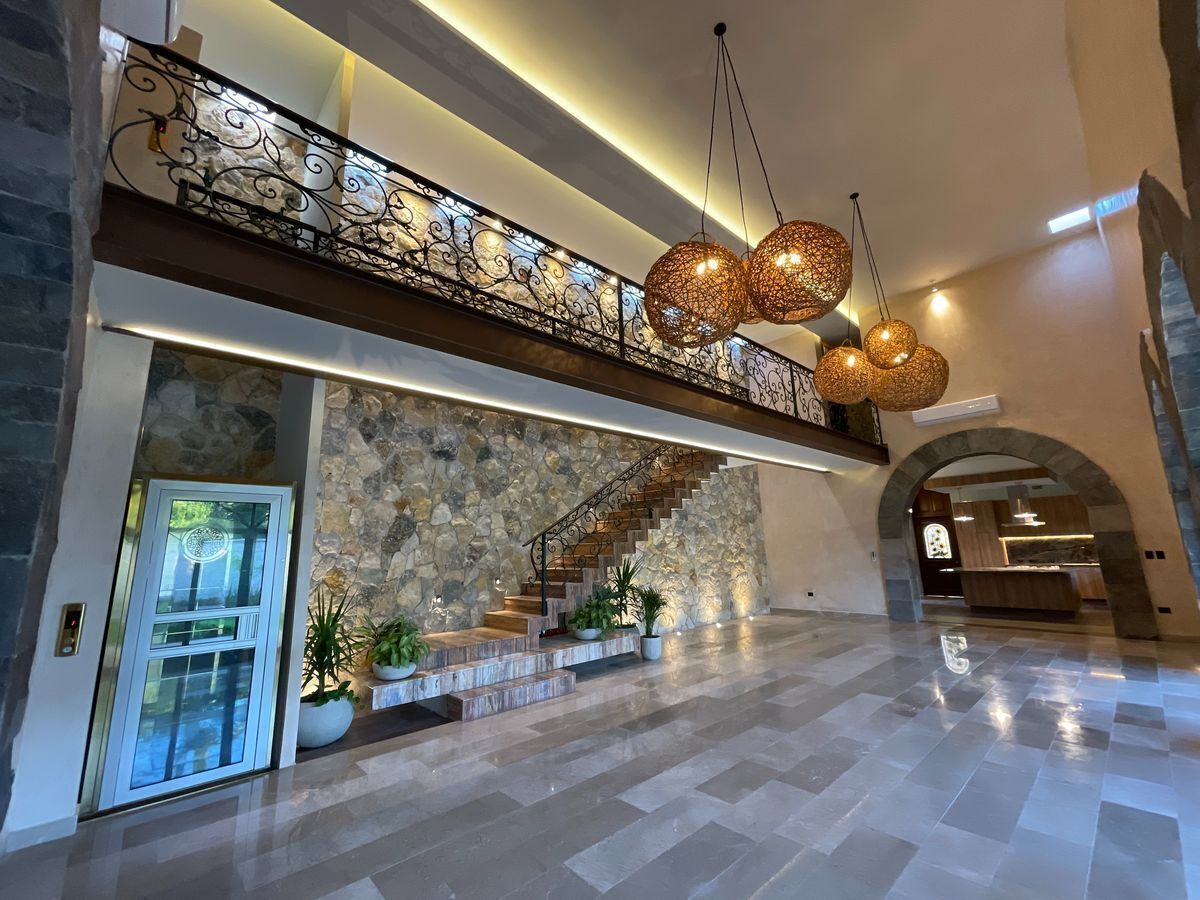 1 of 20: SALA COMEDOR