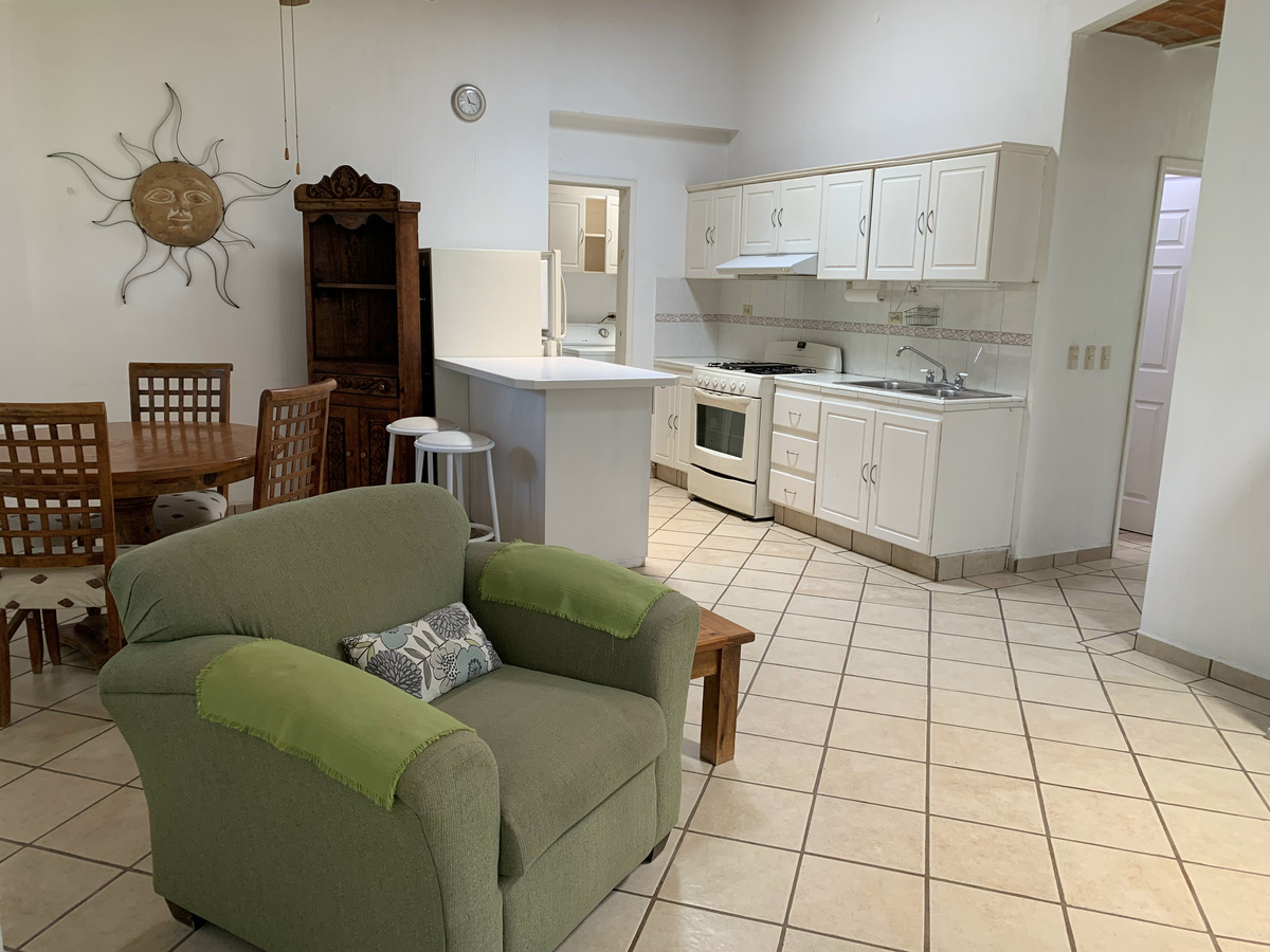 2 de 22: Sala, comedor y cocina integrados