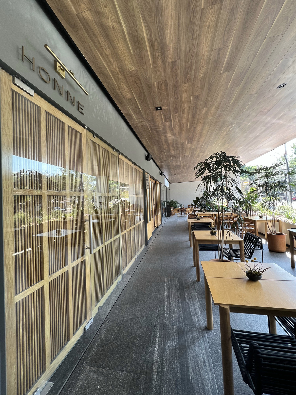 20 of 28: Planta Baja / Comercio / Restaurantes