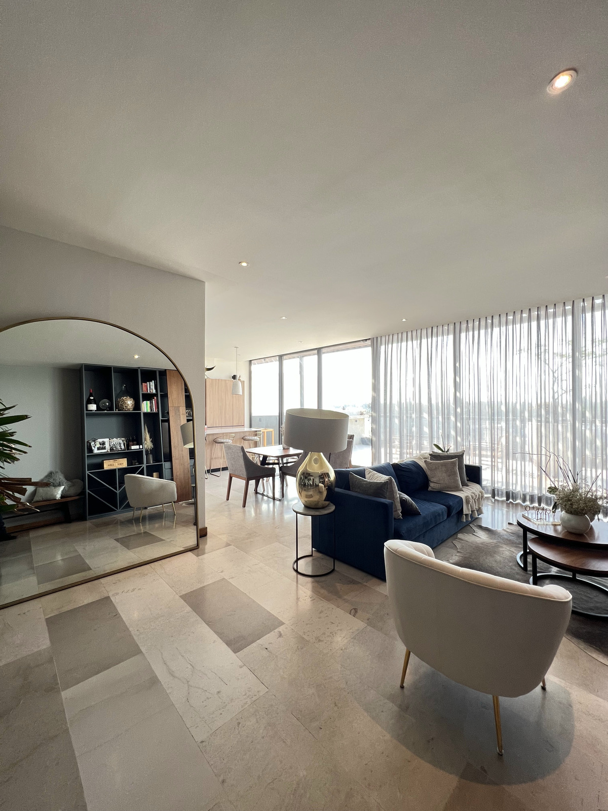 4 of 28: Sala / Área Social / Ingreso