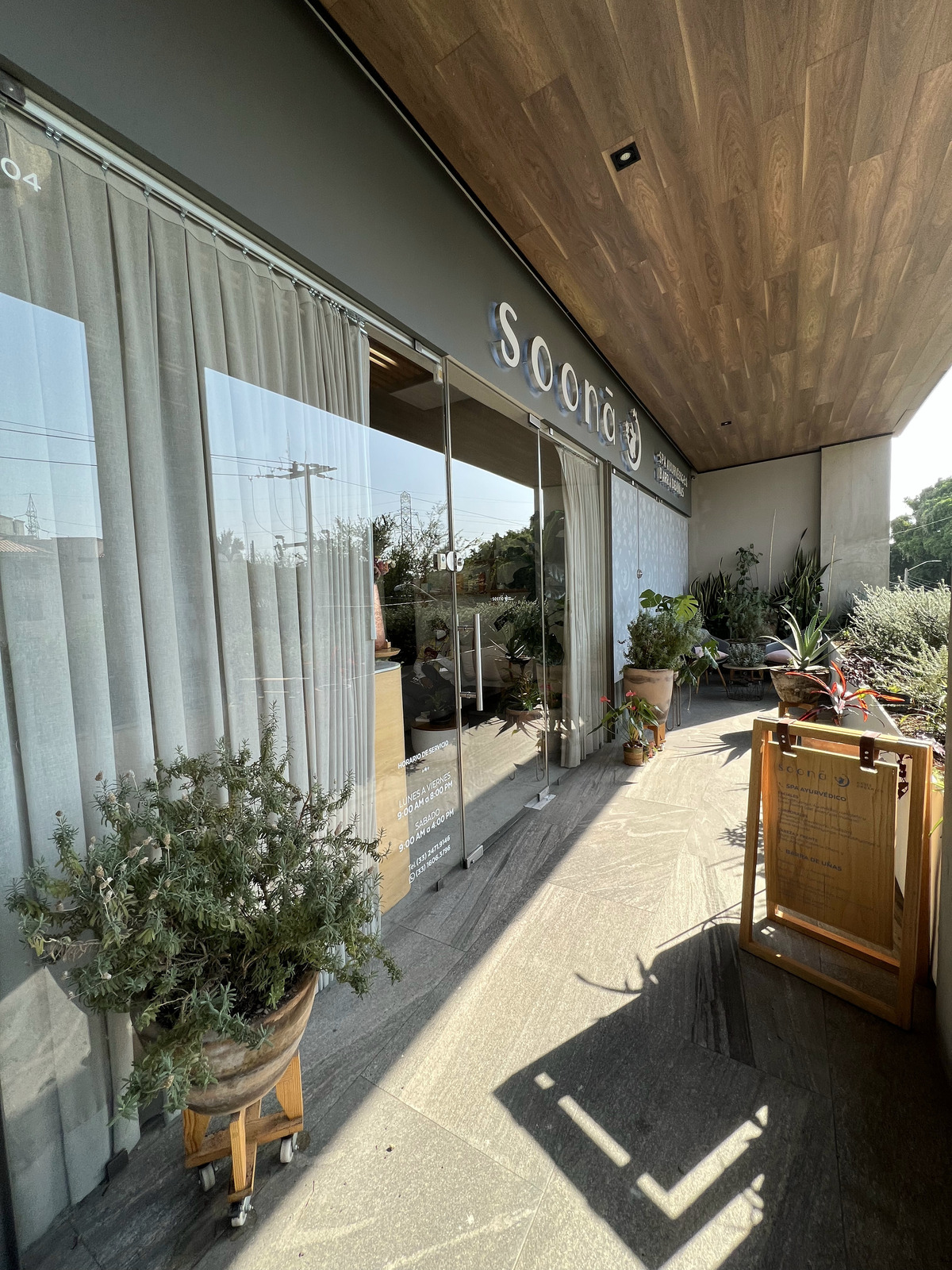 26 of 28: Planta Baja / Comercio / SPA