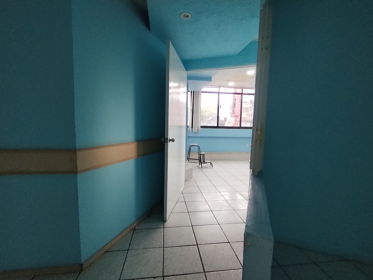 12 de 37: CUBICULO NO. 3