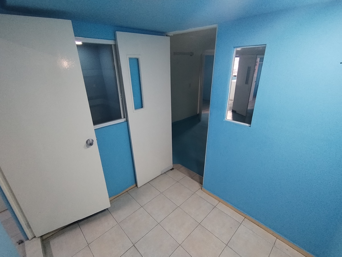23 de 37: CUBICULO NO. 4