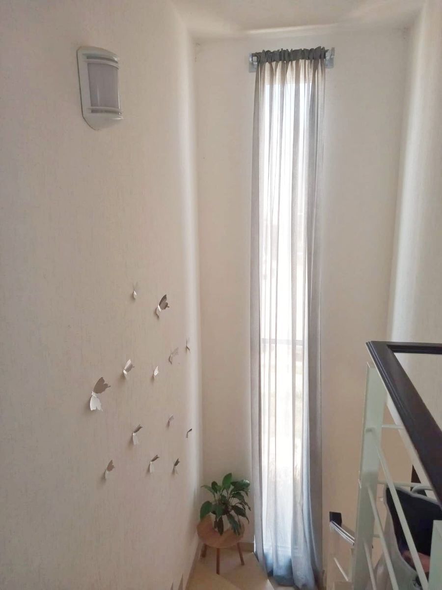 5 de 10: ESCALERA