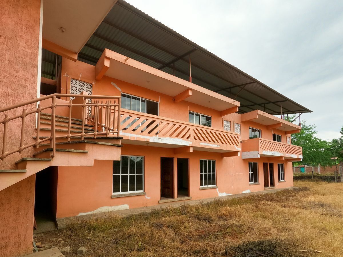 4 casas de 2 niveles con sala cocina, comedor, patio de ser