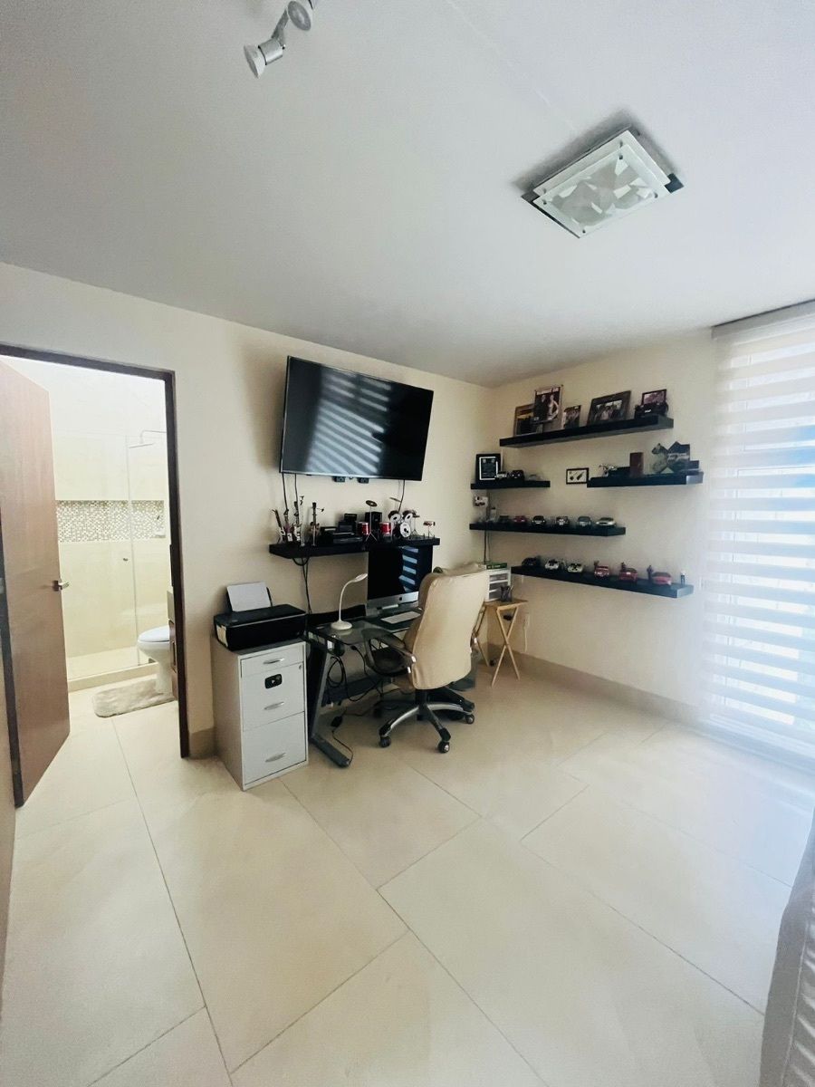 Casa en La Campiña del Bosque, León, foto 19 de 21
