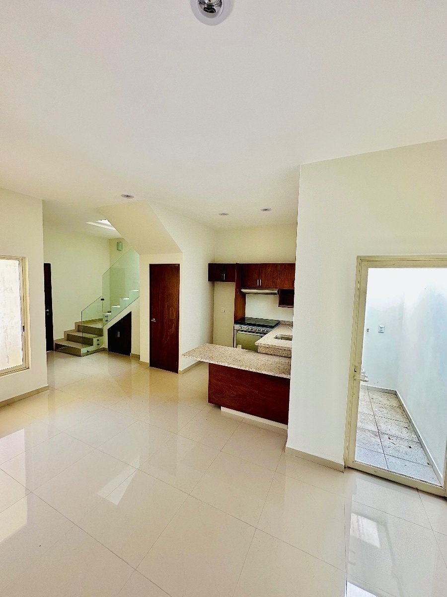 2 of 11: Planta baja