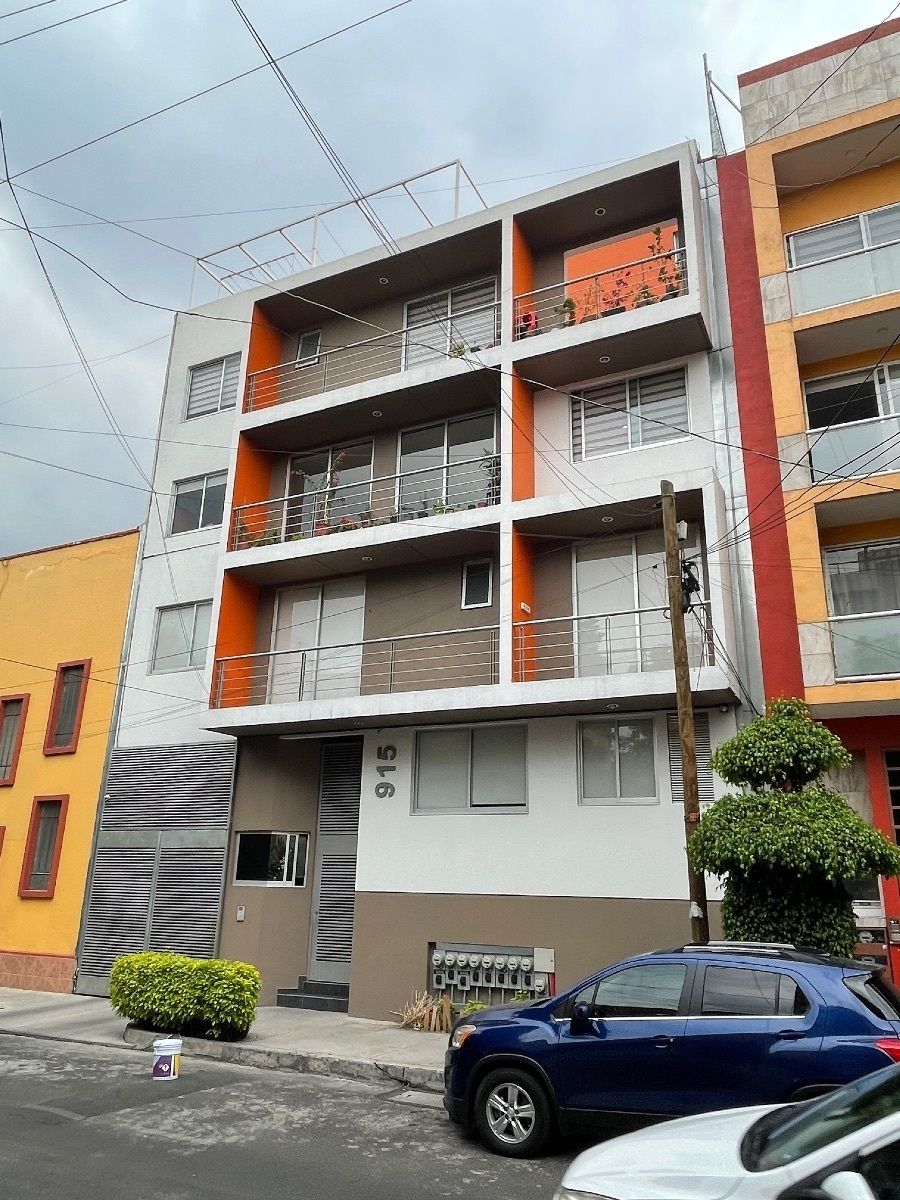 1 of 19: Facha del edificio