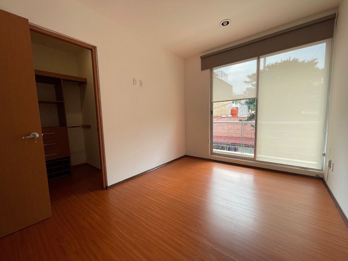 15 of 19: Recámara 2