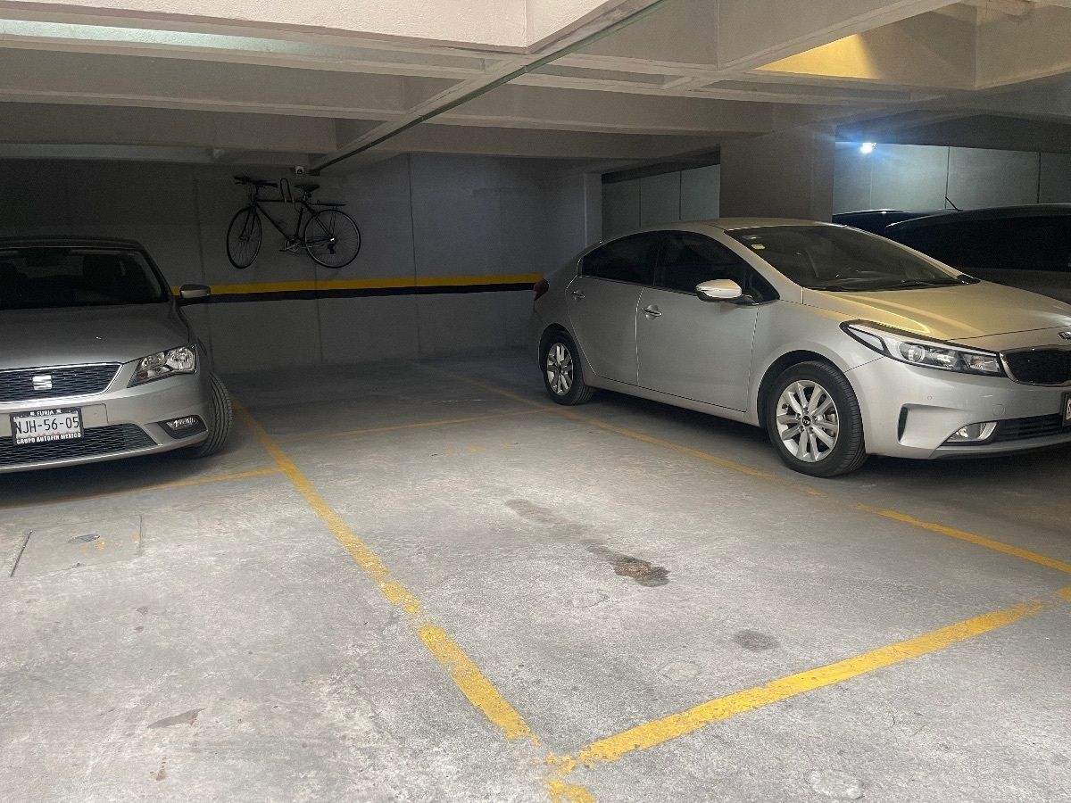 19 of 19: Estacionamientos fijo sin estorbarse con ningún vecino