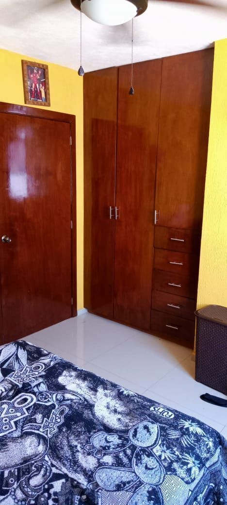 15 de 32: Closet habitación secundaria 1