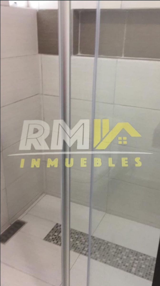 7 de 44: Cancel de vidrio templado