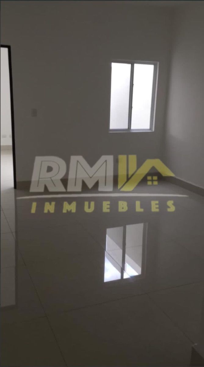 10 de 44: Recámara principal con baño vestidor