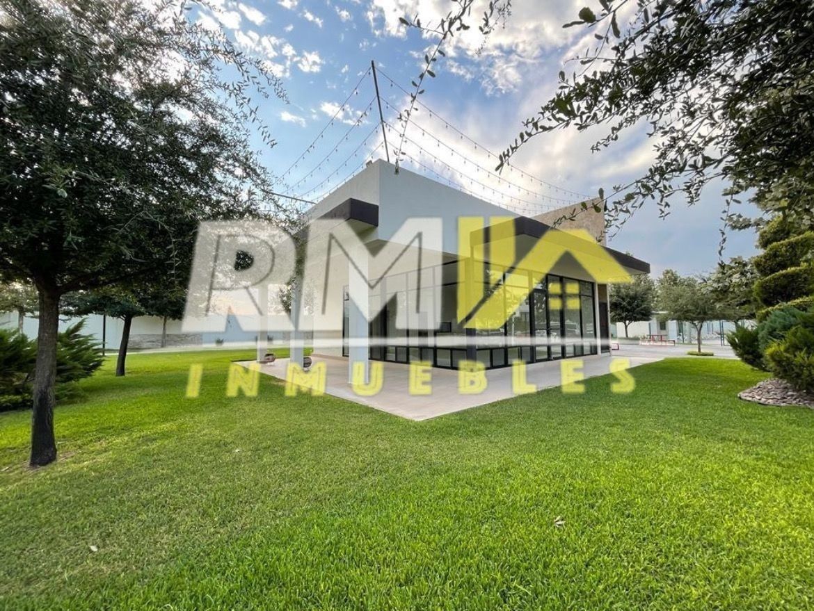 11 de 44: Casa club con aire acondicionado